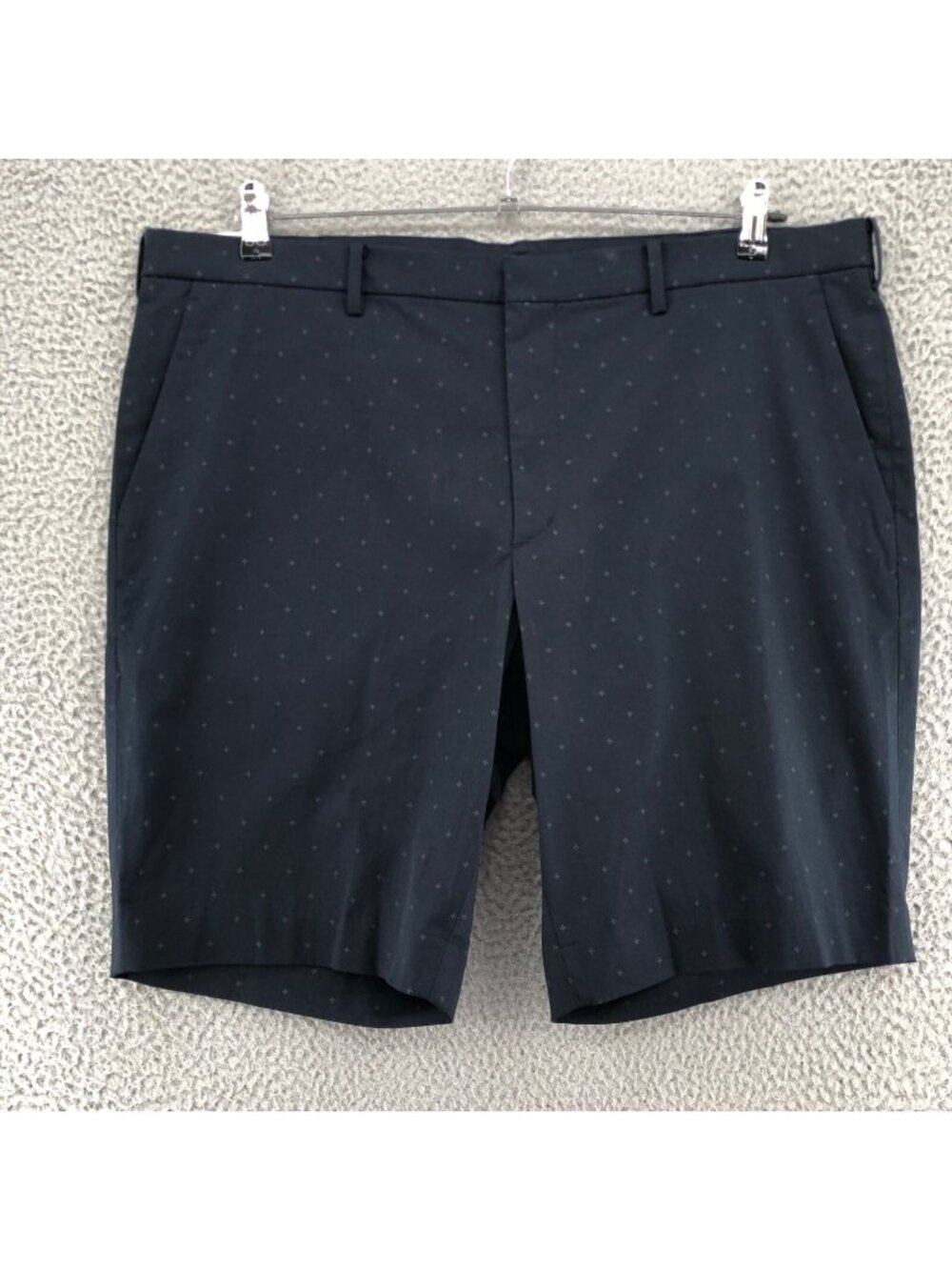 Uniqlo Shorts Mens XXL Navy Pattern Stretch Slim Fit Bermuda Everyday Casual NWT